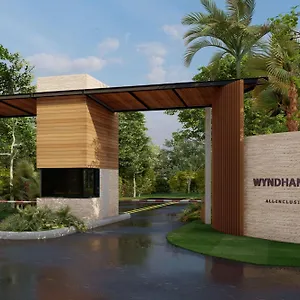 Resort Grand Paradise